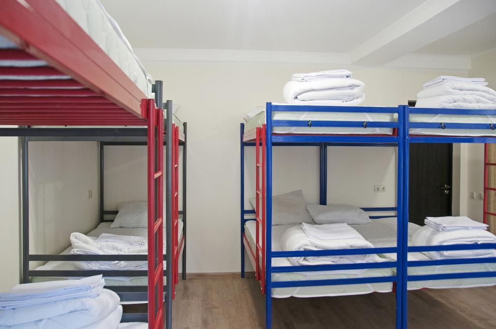 Apartment On Zoolohichna Street 12/15 基輔 外观 照片